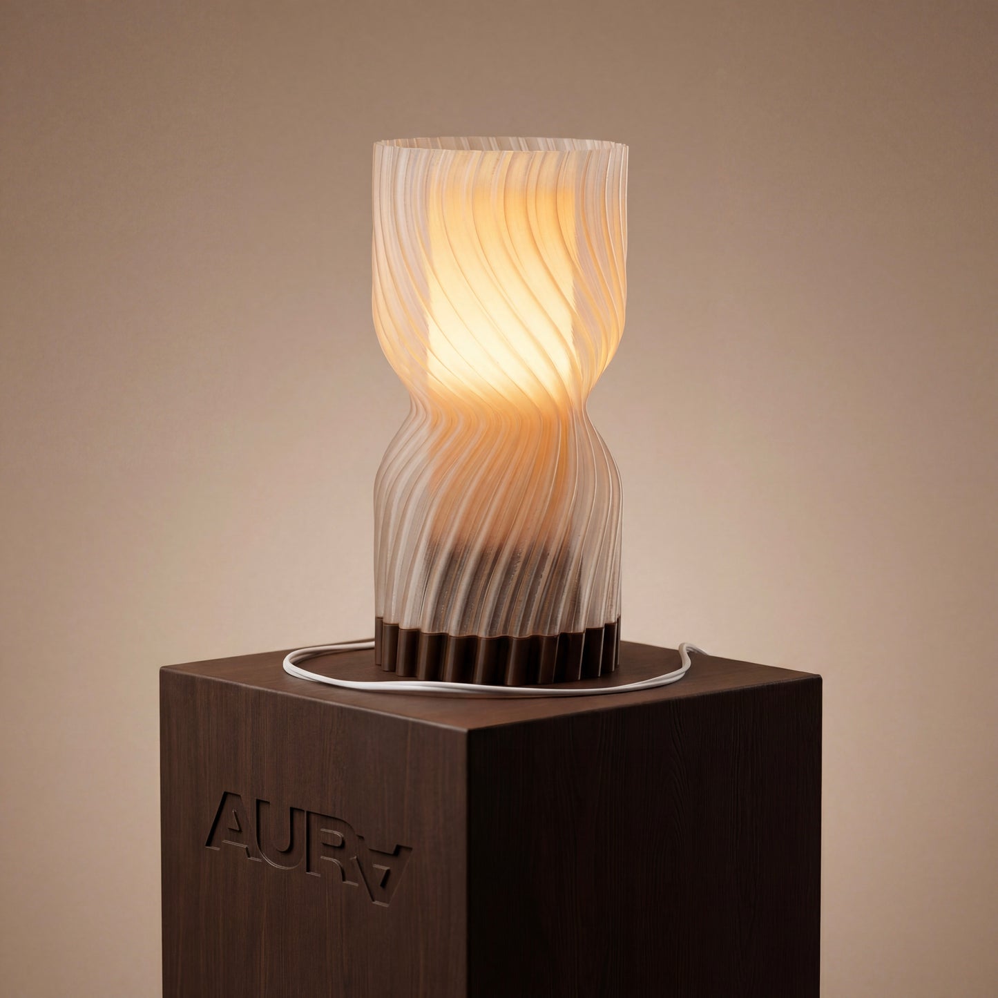 Maia - lámpara de mesa, curvas fluidas y luz envolvente