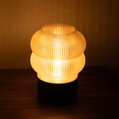 Dara - lámpara de mesa, un toque de luz y geometría
