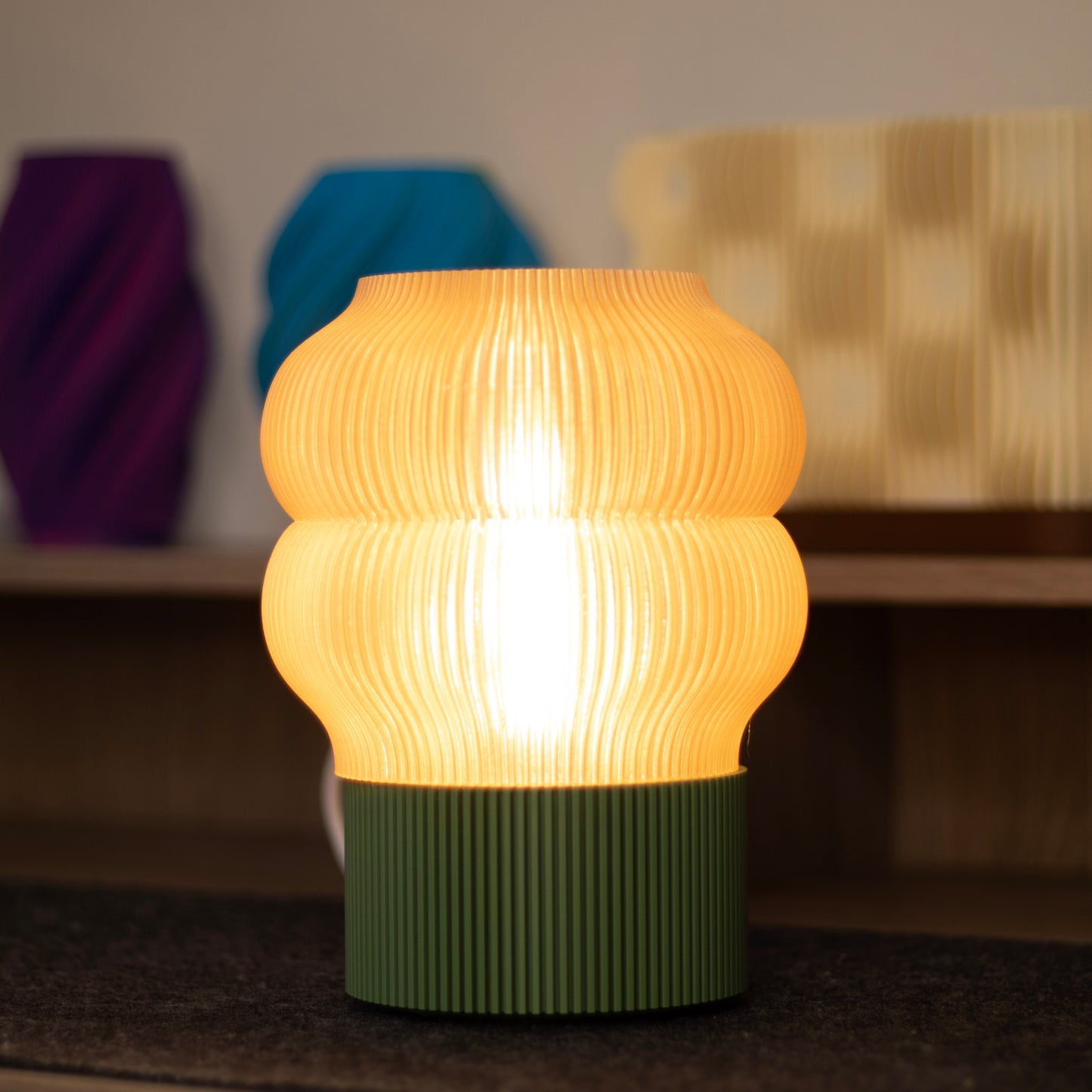 Dara - lámpara de mesa, un toque de luz y geometría